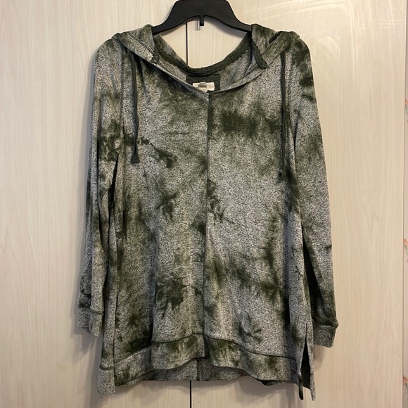 Cupio Tops - Cupio | Green Tie Dye Hoodie- M